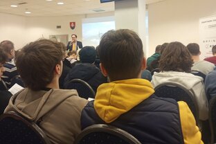 Zväčšiť fotografiu - Ako vyzerá štúdium na fri? zistili sme to na dod v žiline