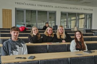 Zväčšiť fotografiu - Bronzová priečka a miestenka v celoslovenskom kole je naša