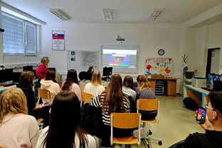 Zväčšiť fotografiu - Online stretnutie s partnerskými školami projektu etwinning be a real willy wonka - the route of chocolate