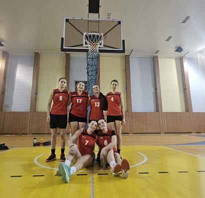 Regionálne a krajské kolá v športe: Výsledky našich volejbalistiek, florbalistiek a silákov