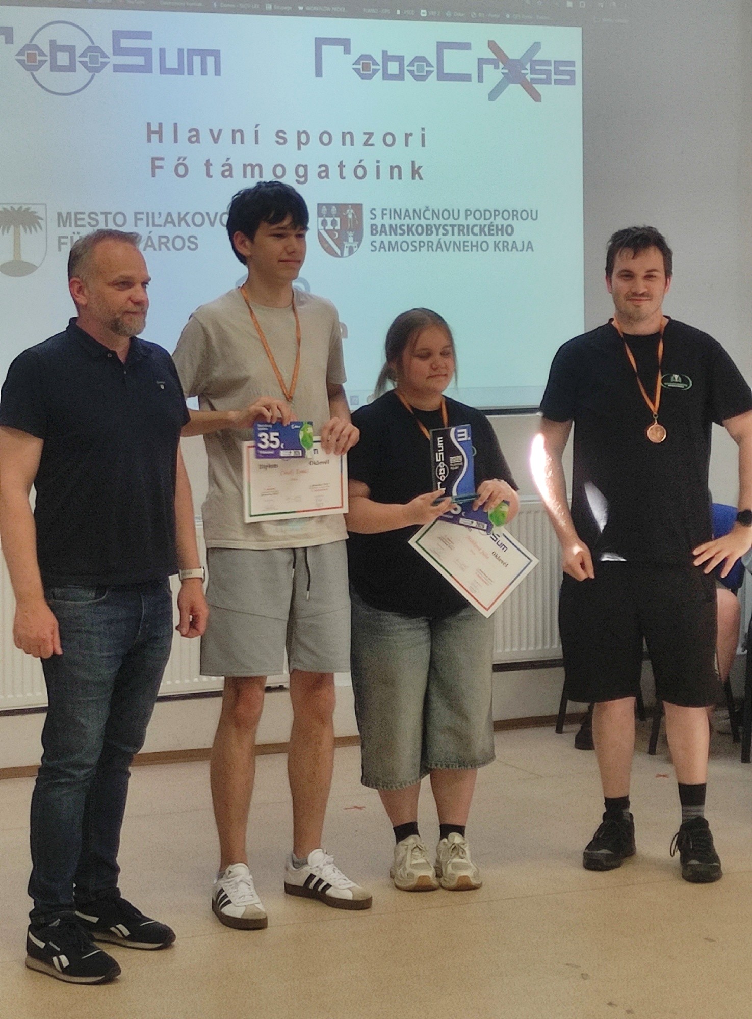 Naši žiaci získali 3. miesto na medzinárodnej súťaži RoboSum