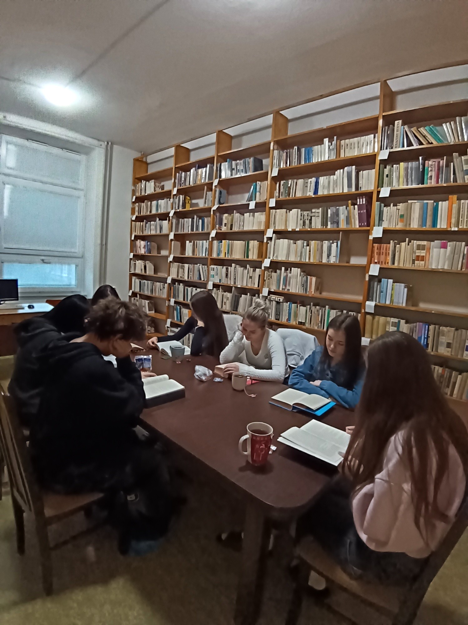 Read For Real: European Authors Day. Čítanie pri čaji