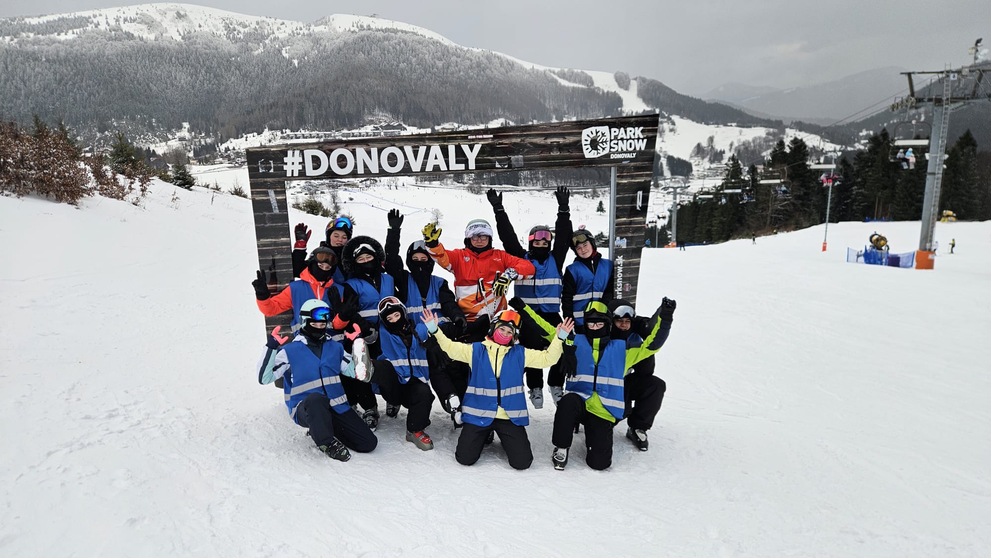 Viac než len lyžovačka – prváci utužovali kolektív na Donovaloch